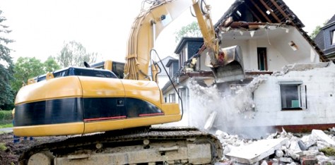 Need a House Demolition Contractor in Los Angeles? Call Deconstruction!