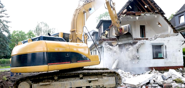 Need a House Demolition Contractor in Los Angeles? Call Deconstruction!